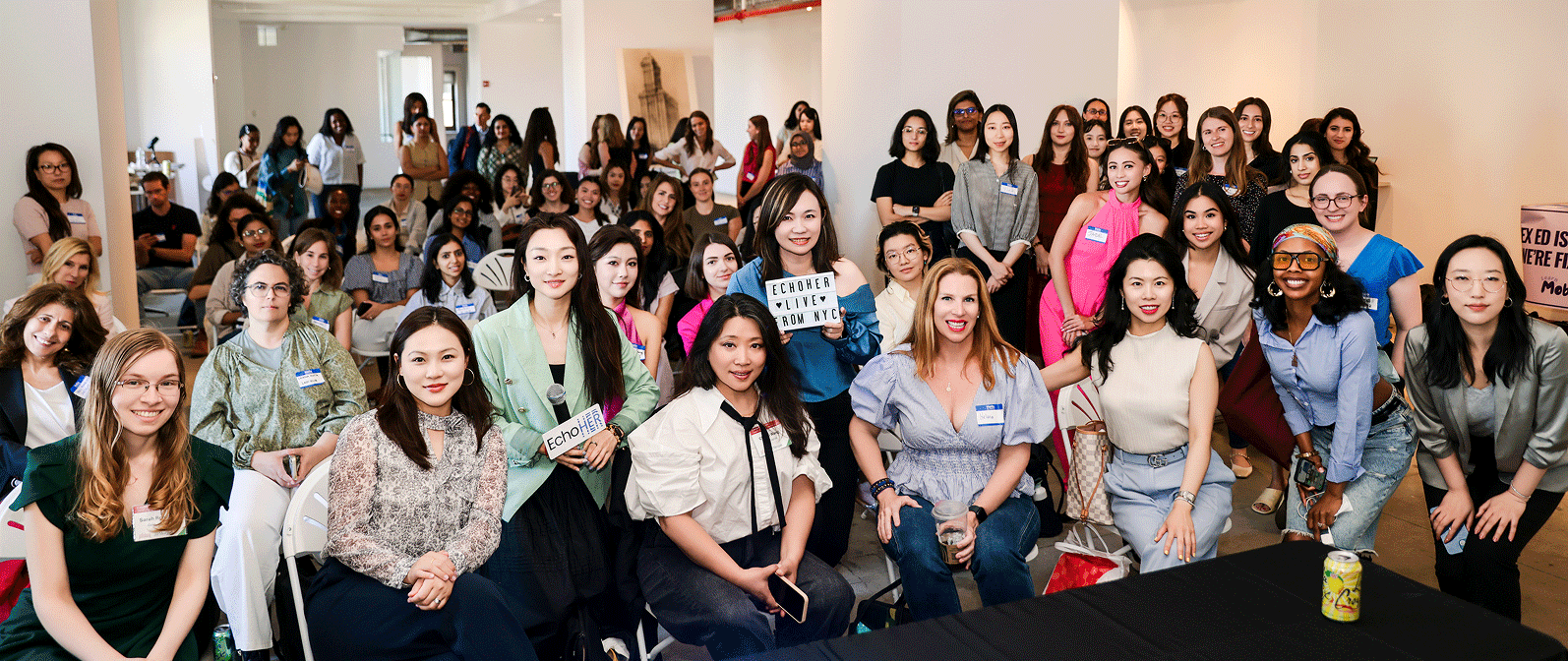 New York Tech Week attendees pose for a group photo